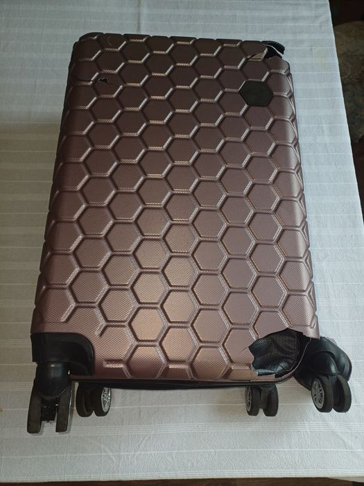 Чемодан для ручной клади