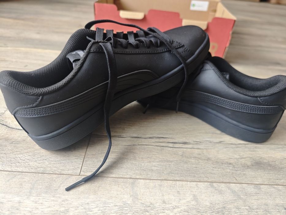 Nowe buty Puma Smash V2 42.5 Czarne