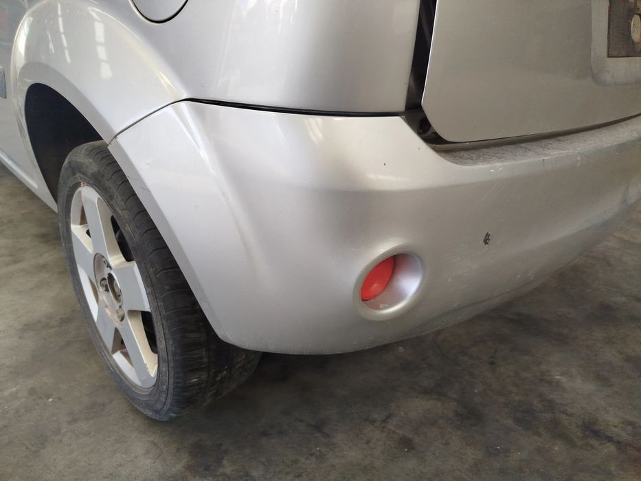 Pára-choques trás FORD Fiesta V (JH_, JD_)