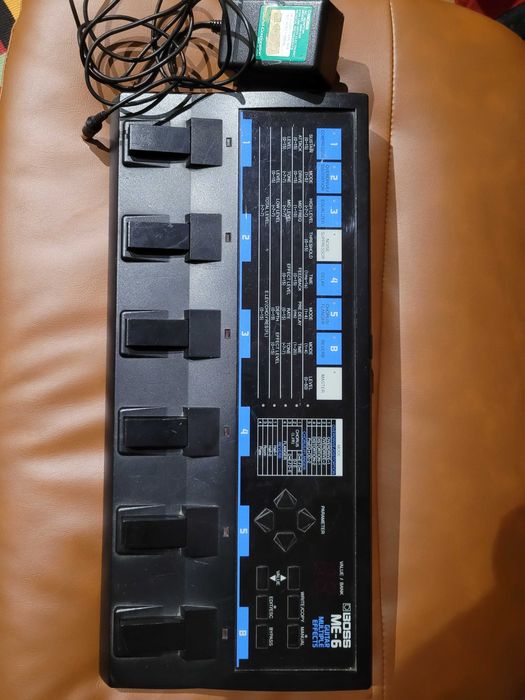 Pedaleira BOSS ME-6 Vintage – O Clássico dos Anos 90 (Com Transformador Original + Manual!)