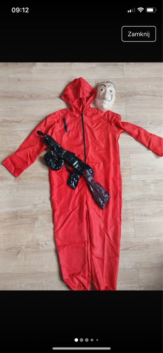 Stroj dom z papieru.