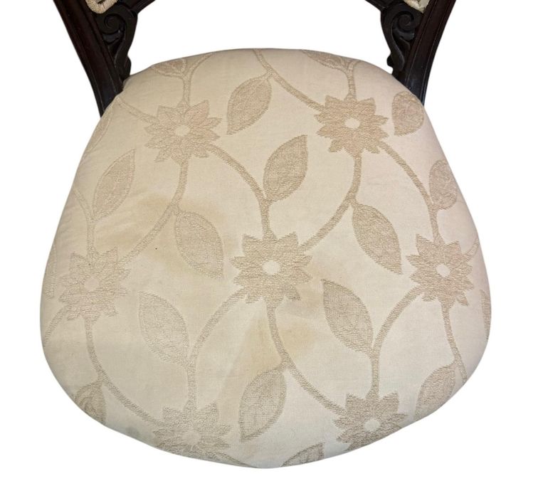 Par de Cadeiras Românticas