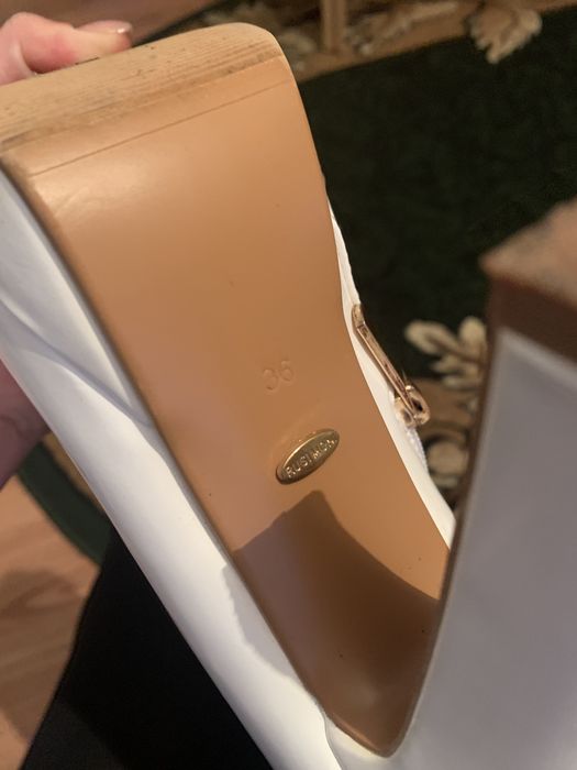 Ботильйони