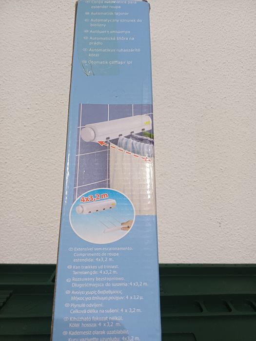 Retractable Wall-Mounted Clothesline / Toilet 4x3.2