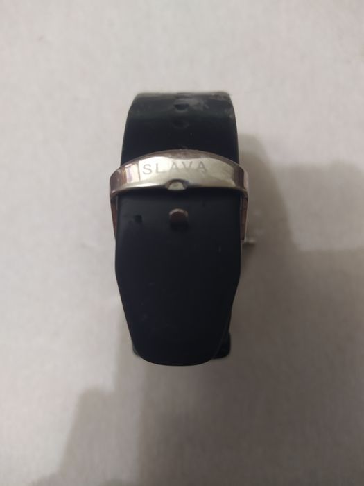 Часы наручные SLAVA кварцевые,в рабочем состоянии 120 грн.