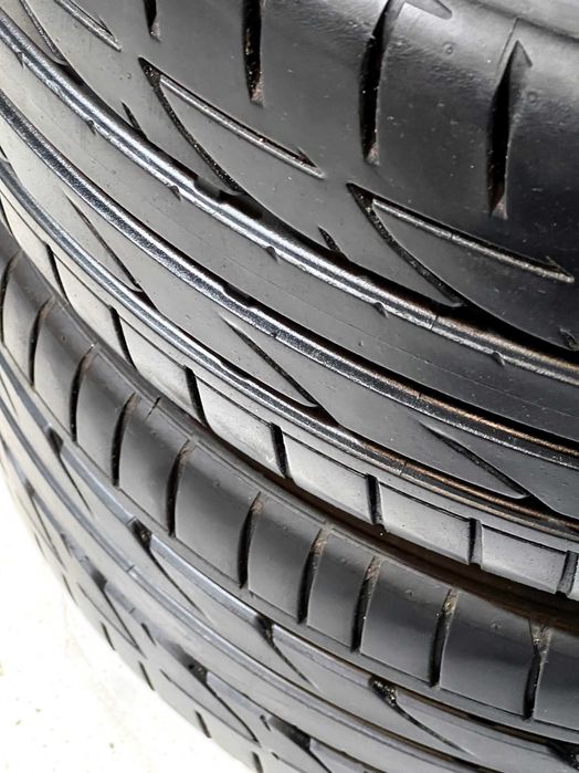 Pneus Bridgestone Potenza S001 - 235/40/19 - Como NOVOS