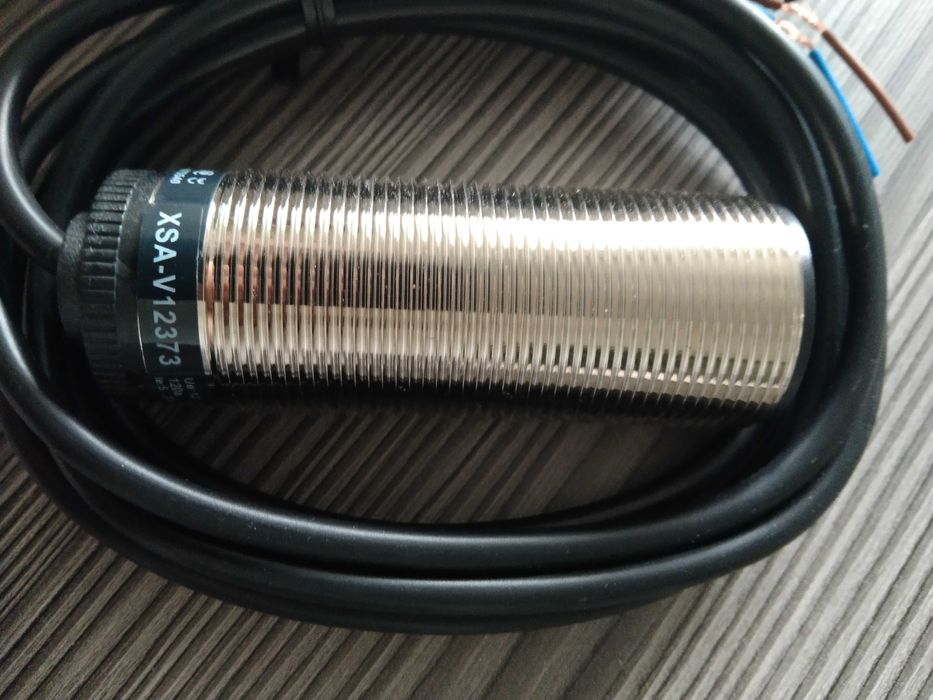 Czujnik indukcyjny kontroli obrotów XSA-V-12373