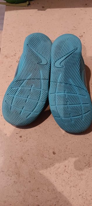 Ténis futsal Nike Mercurial n. 28,5