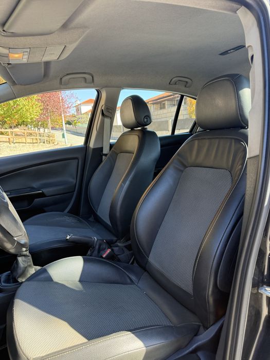 Opel Corsa D 1.2 -07