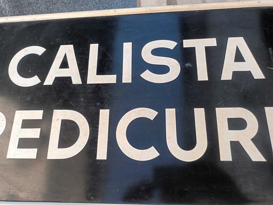 Reclame de publicidade calista pedicure.