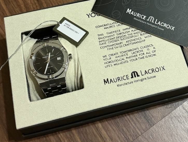 Часы Maurice Lacroix Aikon Quartz 40mm