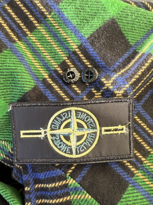 Path Stone Island