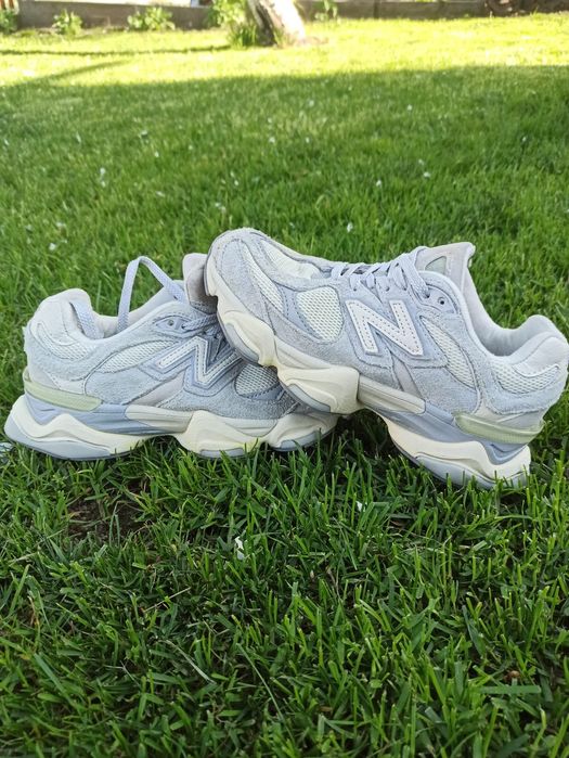 Кросівки для підлітків,New Balance 9060,в відмінному стані,потребують прання.