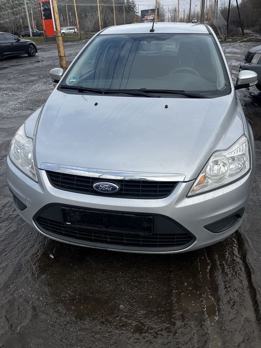 Форд фокус 2010 року