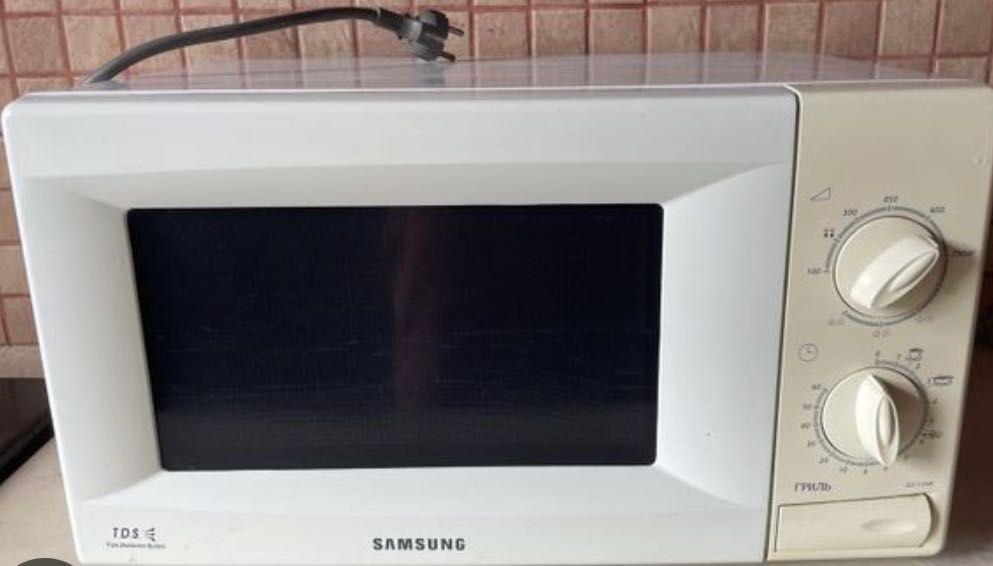 Продам мікрохвильову піч