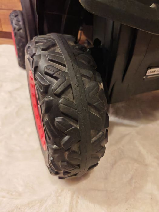Quad elektryczny dla dziecka 4x4