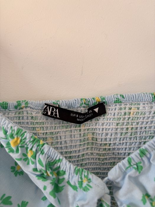 crop top w kwiaty zara s