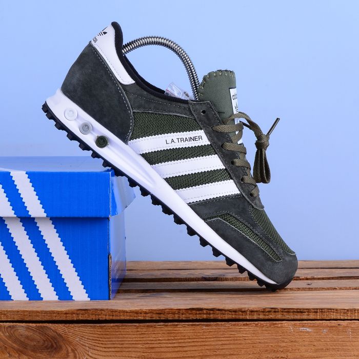 (2347) Кросівки Adidas LA Trainer хакі з білою підошвою (41-46)