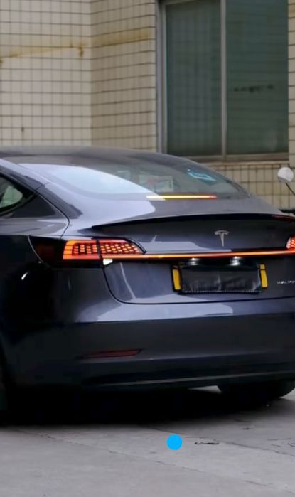 Задні нестандартні стопи із лайтбаром Tesla model 3 Tesla model y
