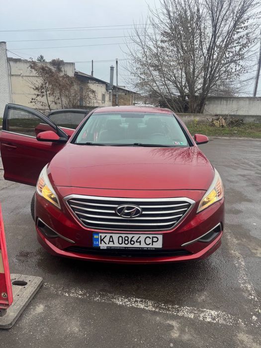 Продається Hyundai Sonata у відмінному стані.