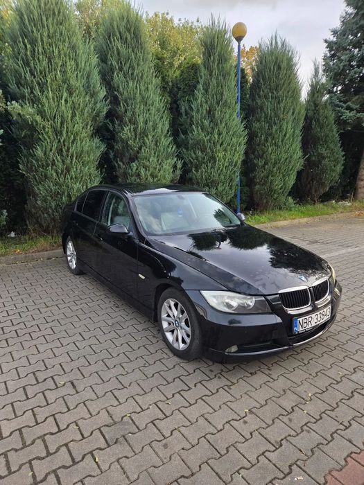 BMW Seria 3 BMW E90 320i benz- gaz
