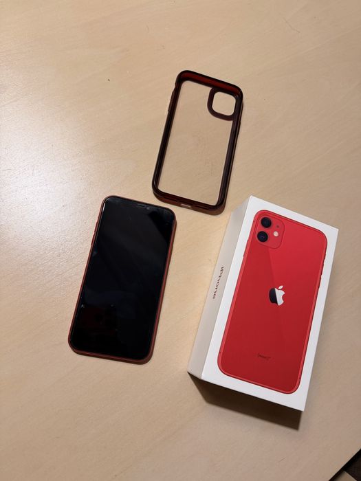 Iphon 11 - czerwony uzywany w bardzo dobrym stanie