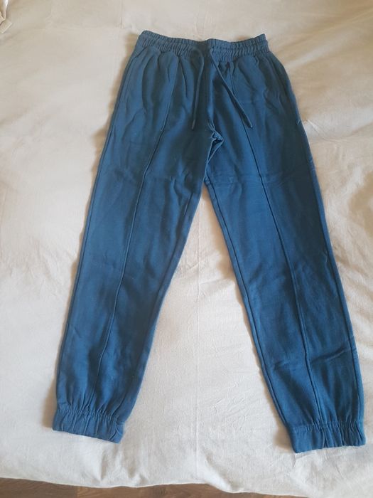 Spodnie dresowe chłopięce  roz. 146 cm