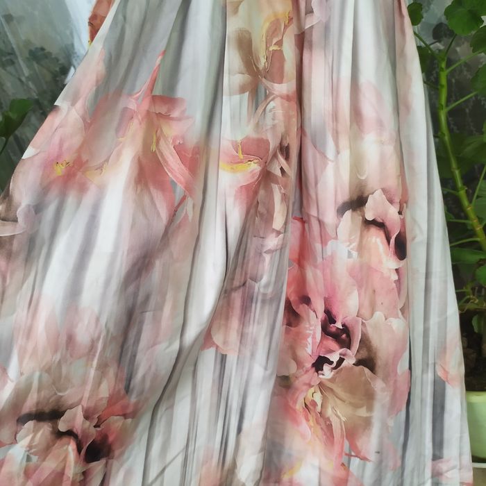 Нова сукня ,виробник Латвія