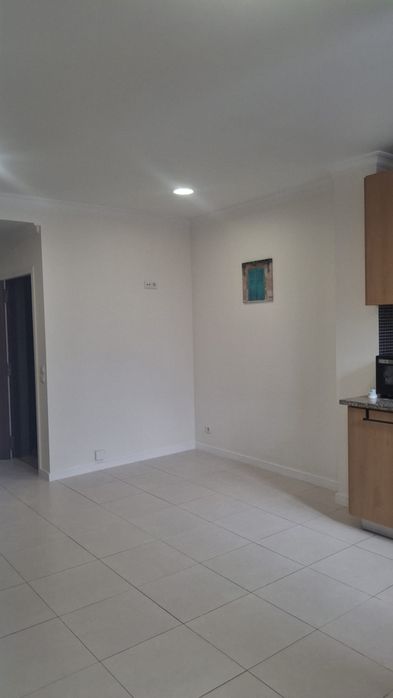 Alugo apartamento T1+1