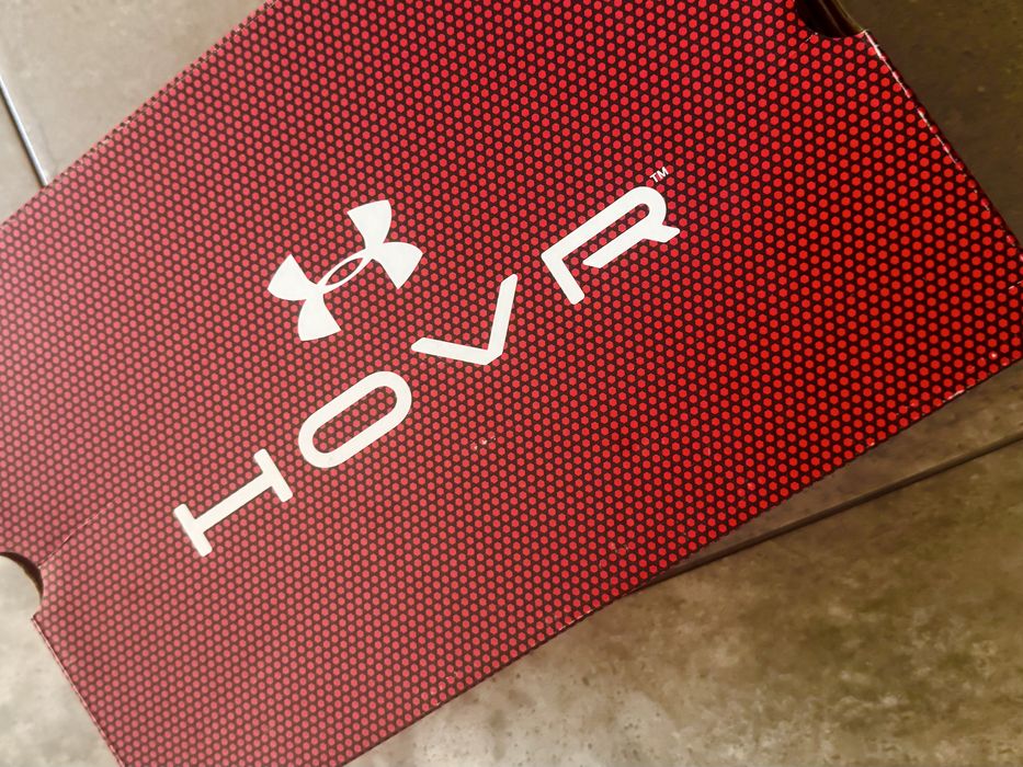 Кросівки Under Armour HOVR SLK жіночі