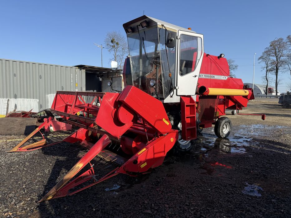 Зернозбиральний комбайн Massey Ferguson 20XP