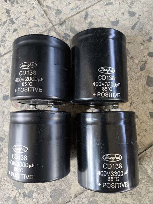 Conjunto de 3 condensadores 400V 2000 e 3300uF