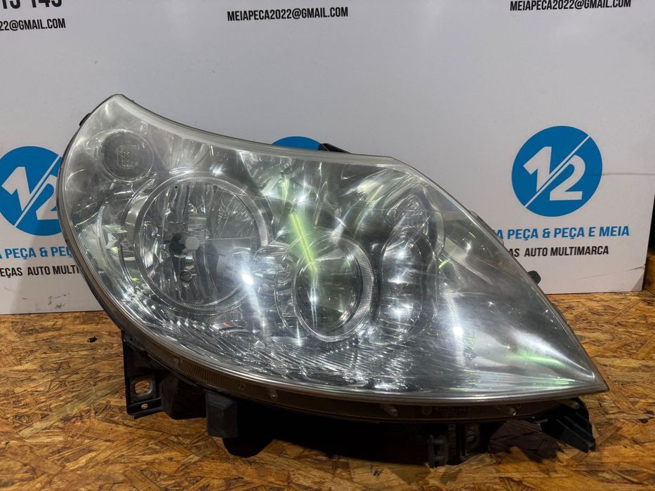 Farol direito Peugeot Boxer de 2014