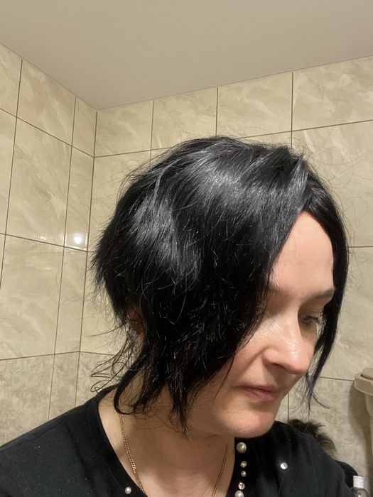 Перука ( парик) з натурального волосся зі стрижкою