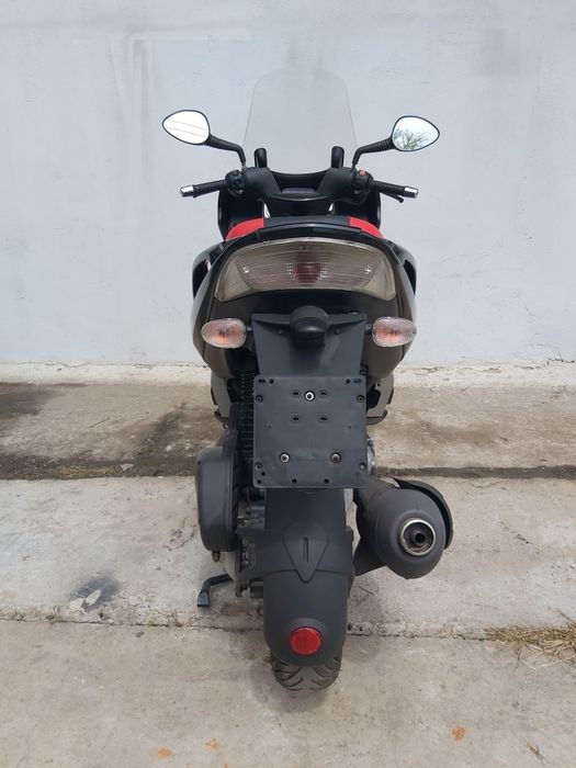 Продам скутер Aprilia SR300