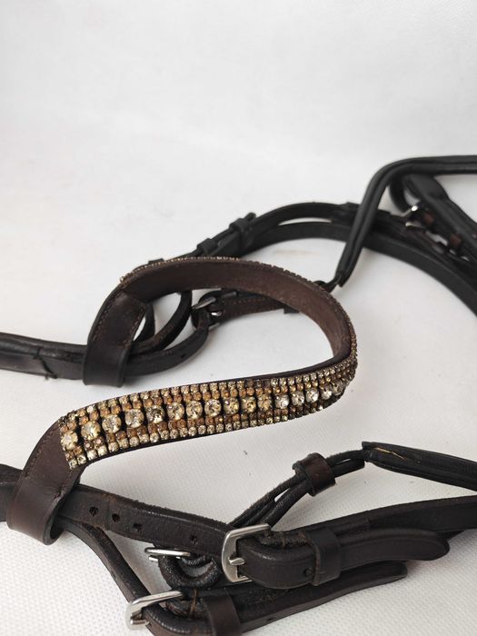 Ogłowie wykonane z mięciutkiej skóry, Claridge House