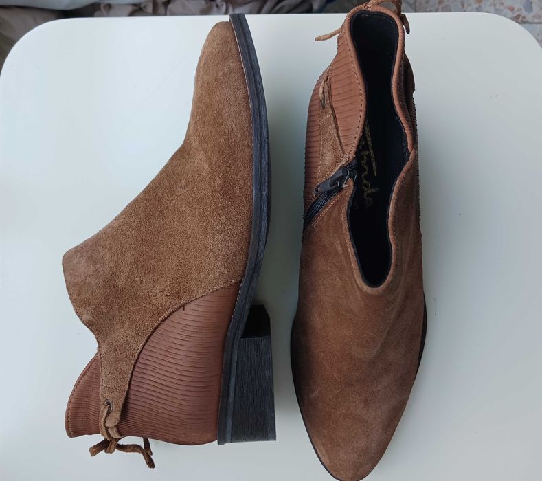 Botins camurça marca Tapadas