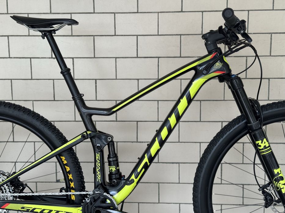 Bicicleta BTT suspensao total Scott spark 920