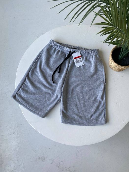 Шорти Jordan сірі/чорні