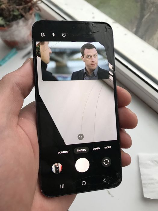 Samsung Galaxy S23 8/128. Работает все. Приложения, камера. Телекамера