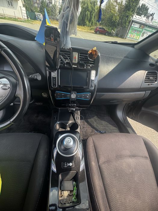 Продам Nissan Leaf 2016
