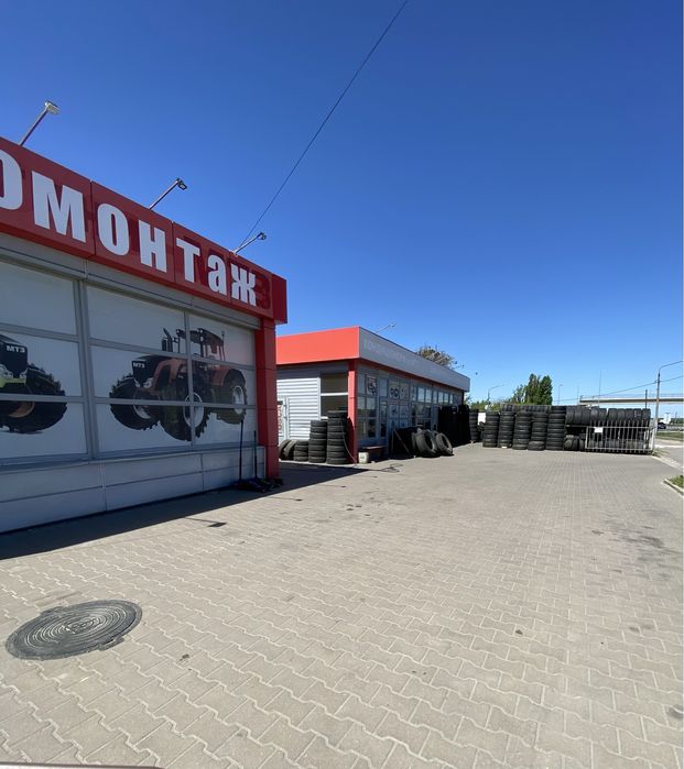 Продаж комерційного приміщення. Бізнес центр. Земельна ділянка