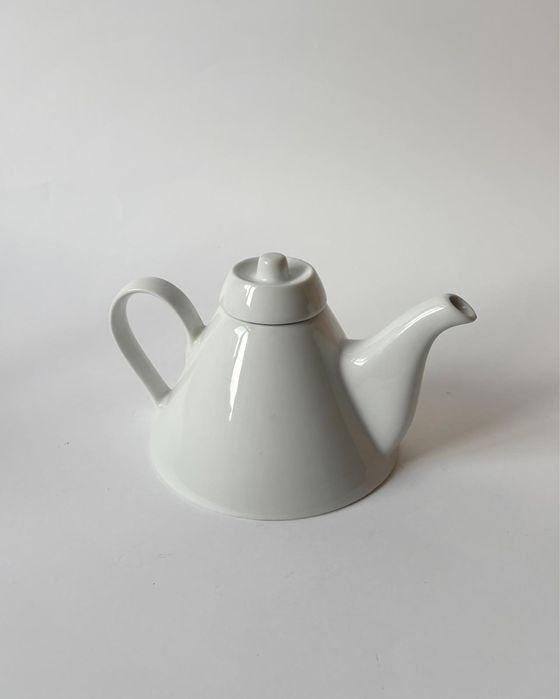 imbryk PUUR z izolującą pokrywką, postmodernistyczny projekt