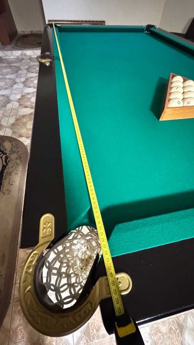 Більярдний стіл 220*120 см. З набором для гри .