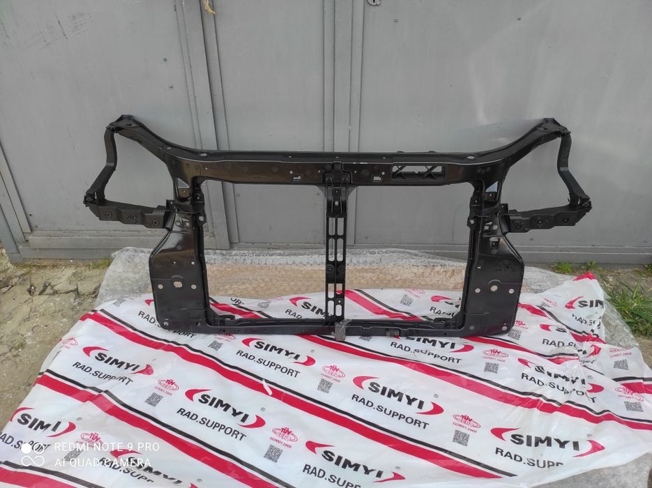 Передня панель телевизор Hyundai Tucson Туксон