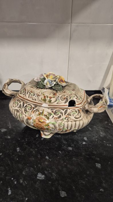 Terrina e jarro Capodimonte