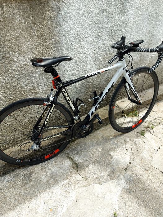 Bicicleta estrada em fibra de carbono