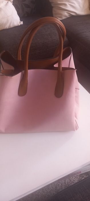 Mala de senhora cor de rosa