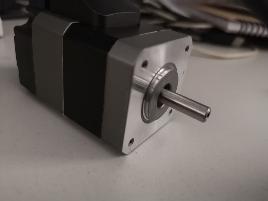 Silnik krokowy Oriental Motor serii αSTEP AZM46AK