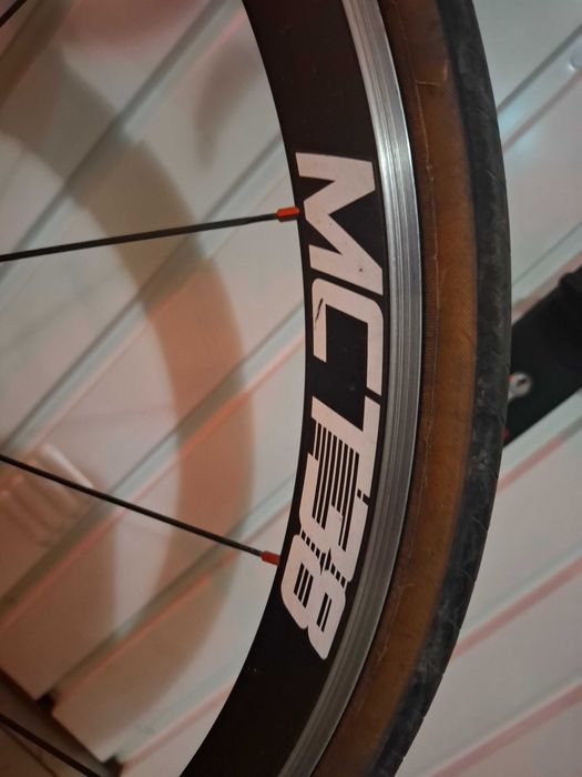 Bicicleta de estrada TREK MADONE 56cm com rodas MICROTECH MCT38